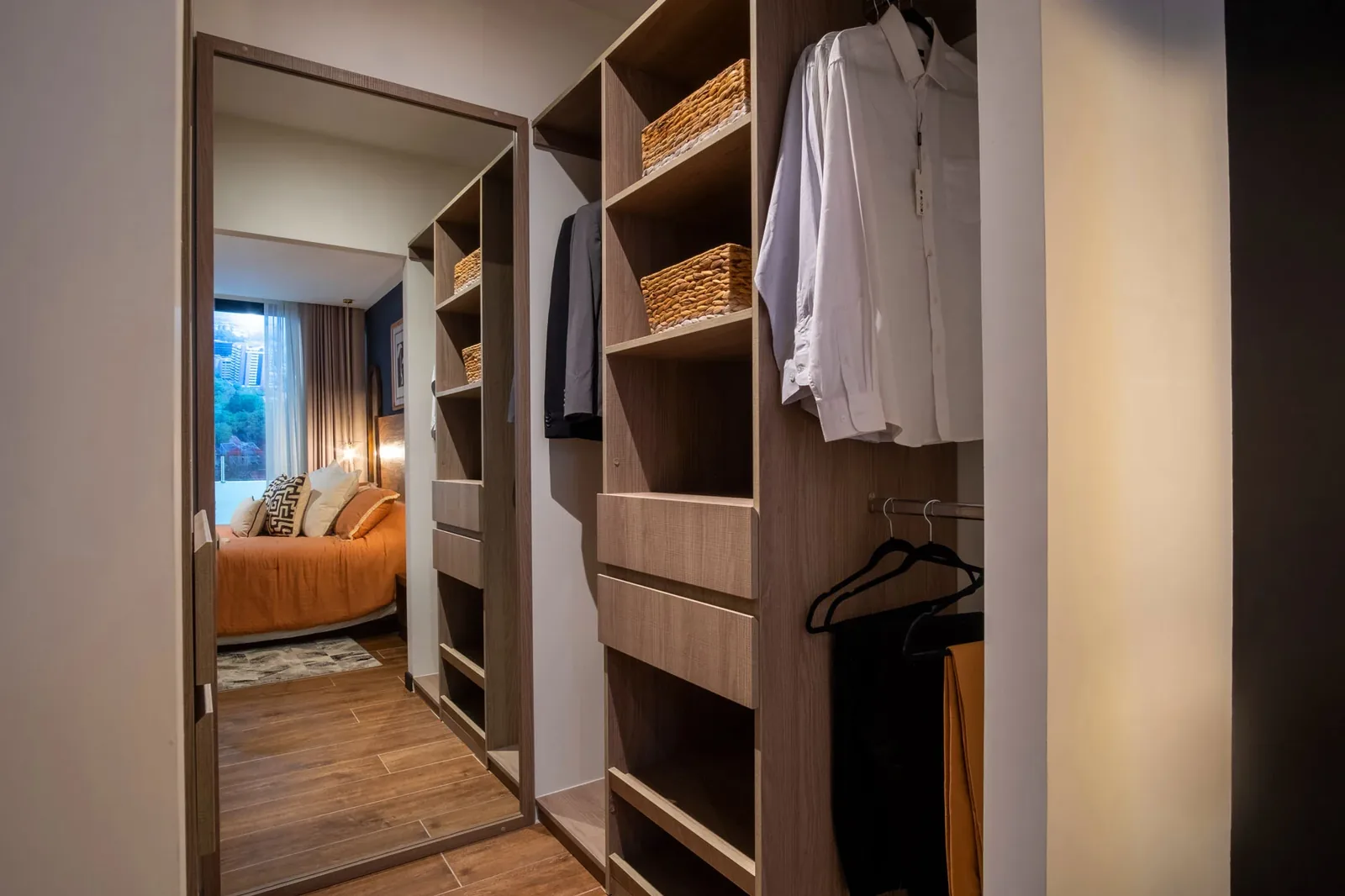 Walk-in closet de un apartamento de Via Venti